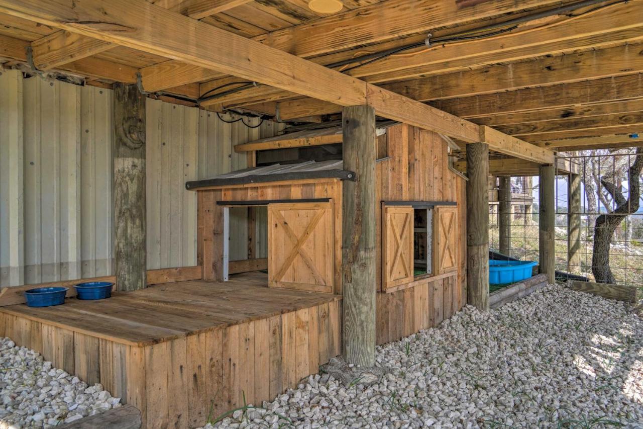 Kerrville Converted Barn Tiny Home With Kayaks! Dış mekan fotoğraf